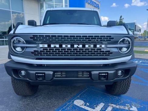 Used 2026 Ford Bronco Badlands AWD/4WD image 3
