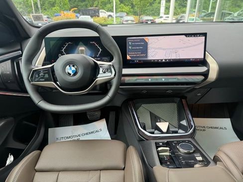 Used 2025 BMW X3 xDrive30i w/ Premium Package image 12
