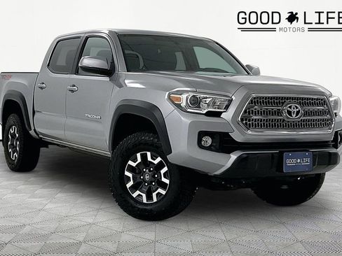 Used 2017 Toyota Tacoma TRD Off-Road w/ Premium & Technology Package image 1