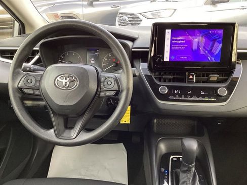 Used 2025 Toyota Corolla LE image 15