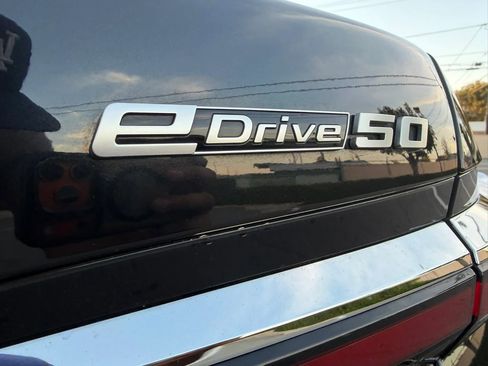 Used 2024 BMW i7 eDrive50 w/ M Sport Package RWD image 40