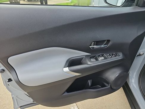 Used 2024 Nissan Kicks SR w/ SR Premium Package FWD image 19