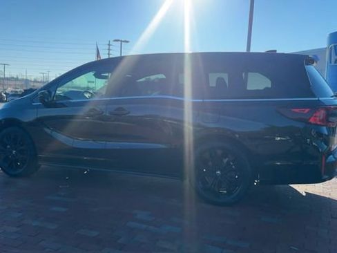 Certified 2025 Honda Odyssey Sport-L image 7