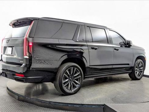 Used 2021 Cadillac Escalade ESV Sport w/ Driver Assist Tech Package AWD/4WD image 8
