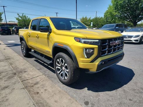 Certified 2023 GMC Canyon AT4 w/ AT4 Premium Package AWD/4WD image 2