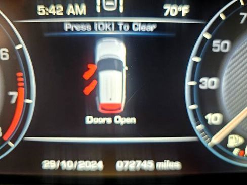 Used 2015 Land Rover Range Rover Autobiography image 26