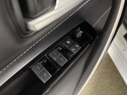 Used 2025 Toyota Corolla XSE FWD image 16
