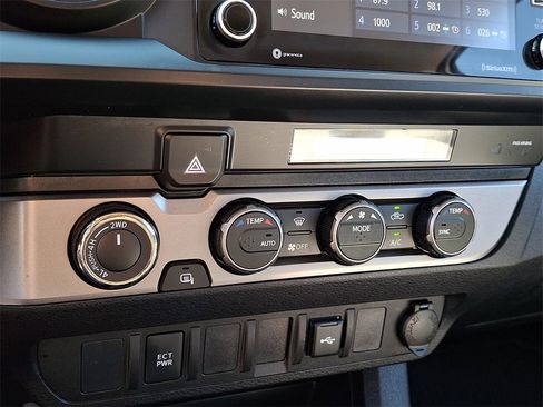 Used 2022 Toyota Tacoma SR image 17