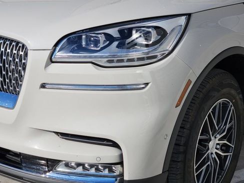 Used 2023 Lincoln Aviator Reserve w/ Equipment Group 201A image 11