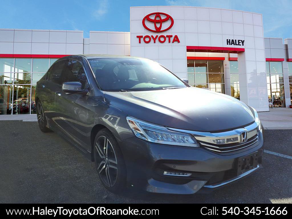 Used 2017 Honda Accord Touring image 1