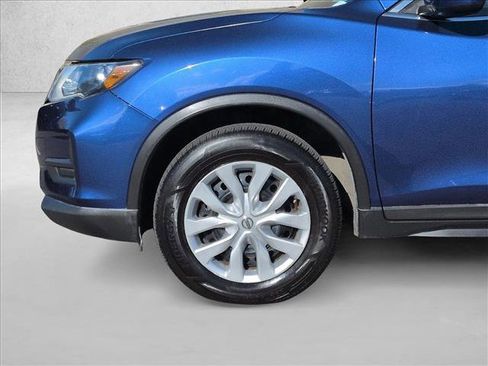 Used 2017 Nissan Rogue S FWD image 24