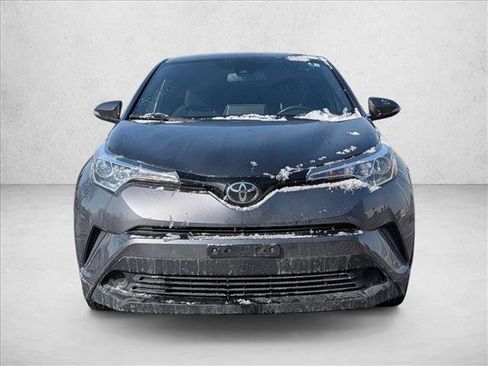 Used 2019 Toyota C-HR XLE image 2