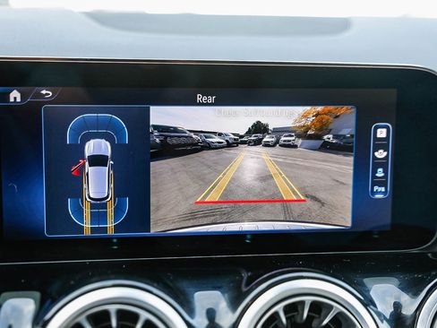 Used 2025 Mercedes-Benz GLA 250 4MATIC image 24