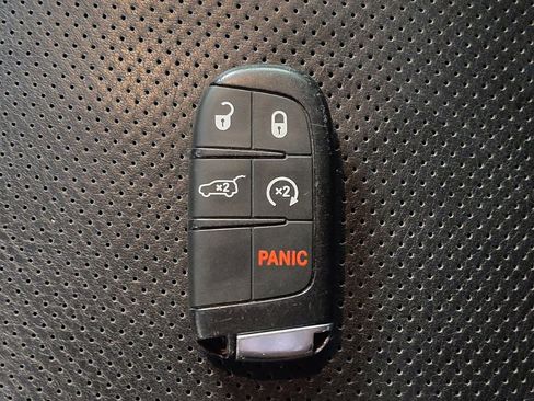 Used 2018 Jeep Grand Cherokee Summit w/ Platinum Series Group image 32