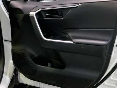 Used 2023 Toyota RAV4 LE image 22