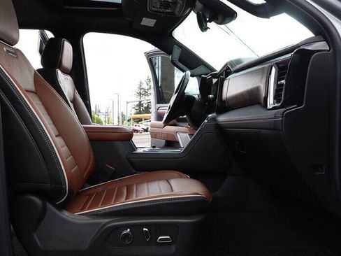 Used 2025 GMC Sierra 3500 Denali Ultimate image 33