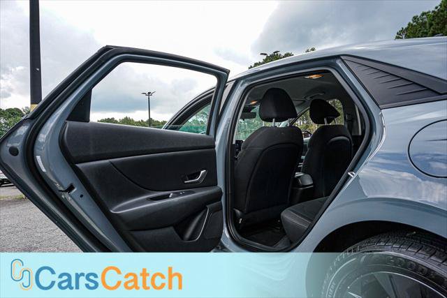 Used 2023 Hyundai Elantra SEL FWD image 29