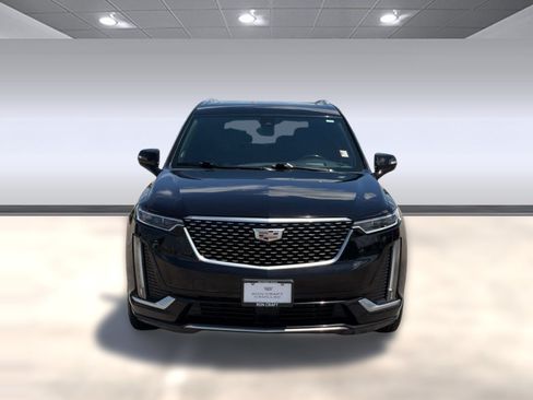 Certified 2022 Cadillac XT6 Premium Luxury w/ Technology Package FWD image 6