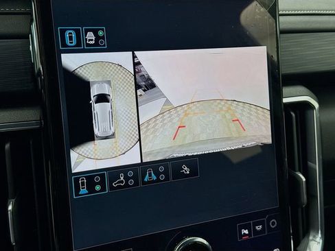 Used 2025 GMC Acadia Elevation image 16