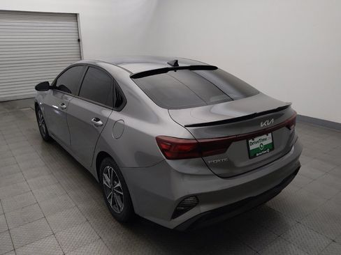 Used 2024 Kia Forte LXS w/ LXS Technology Package FWD image 5