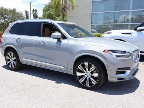 Used 2025 Volvo XC90 T8 Ultra w/ Protection Package Premier AWD/4WD image 11