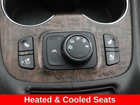 Used 2023 GMC Acadia Denali w/ Black Diamond Edition AWD/4WD image 4