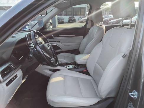 Used 2020 Kia Telluride S FWD image 8