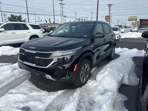 Used 2026 Kia Seltos LX image 1