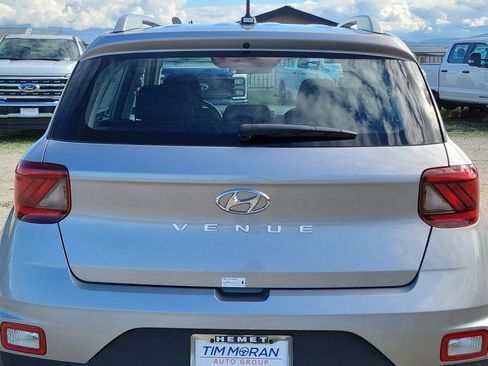 New 2026 Hyundai Venue SEL image 19