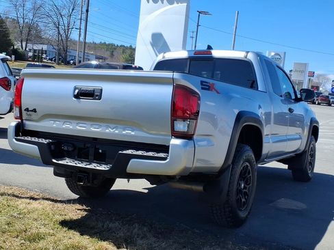 Used 2022 Toyota Tacoma SR w/ SX Package image 4
