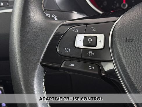 Used 2021 Volkswagen Tiguan SE w/ Panoramic Sunroof Package AWD/4WD image 3