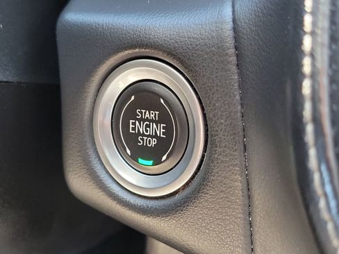 Used 2021 Chevrolet Suburban Premier w/ Premium Package AWD/4WD image 25
