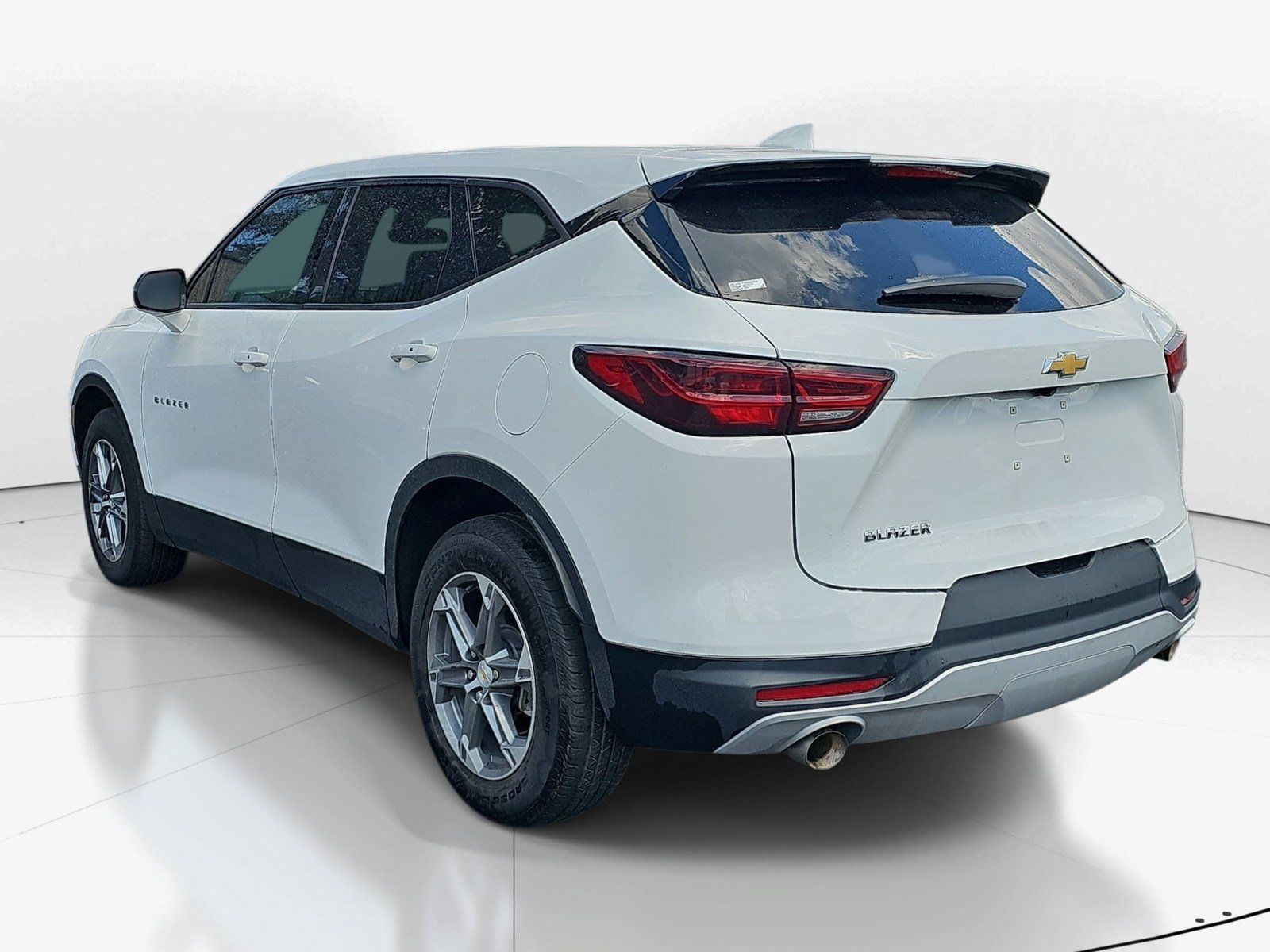 Used 2023 Chevrolet Blazer LT FWD image 5