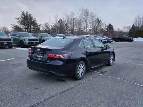 Used 2021 Toyota Camry LE image 8