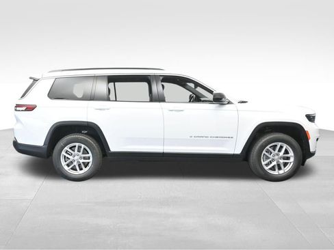 Used 2024 Jeep Grand Cherokee L Laredo w/ Luxury Tech Group I image 7