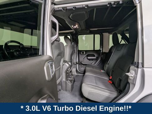 Used 2022 Jeep Wrangler Unlimited Sport image 25