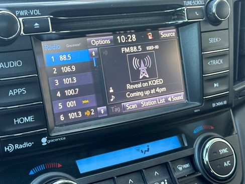 Used 2018 Toyota RAV4 XLE image 19