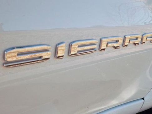 Used 2025 GMC Sierra 1500 SLT w/ SLT Premium Plus Package image 47