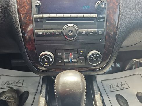 Used 2013 Chevrolet Impala LTZ FWD image 21