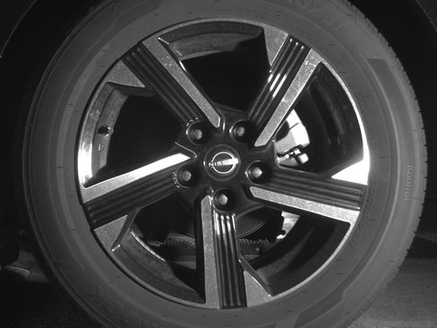 Used 2025 Nissan Sentra SV FWD image 14