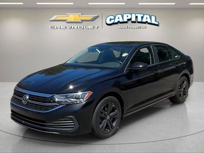 Used 2023 Volkswagen Jetta SE w/ Panoramic Sunroof Package