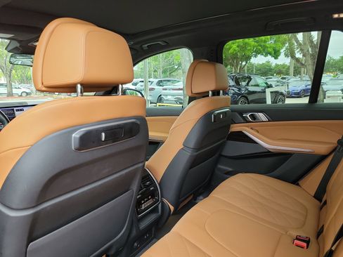 Certified 2024 BMW X5 sDrive40i w/ M Sport Package RWD image 12