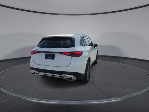 Used 2025 Mercedes-Benz GLC 300 image 8