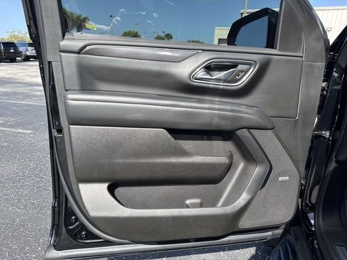 Used 2022 Chevrolet Tahoe RST w/ Luxury Package image 19