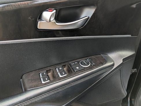 Used 2016 Kia Sorento LX image 21