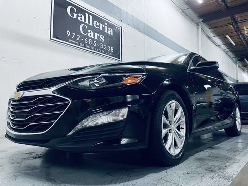 Used 2020 Chevrolet Malibu LT image 2