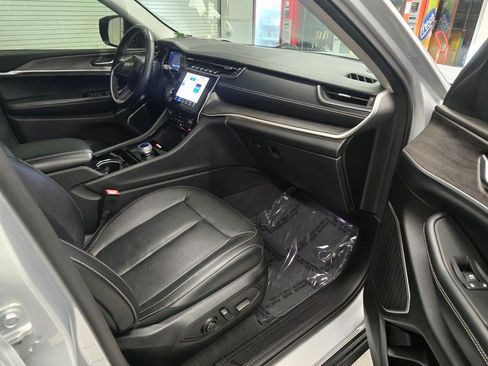 Used 2022 Jeep Grand Cherokee Limited RWD image 31