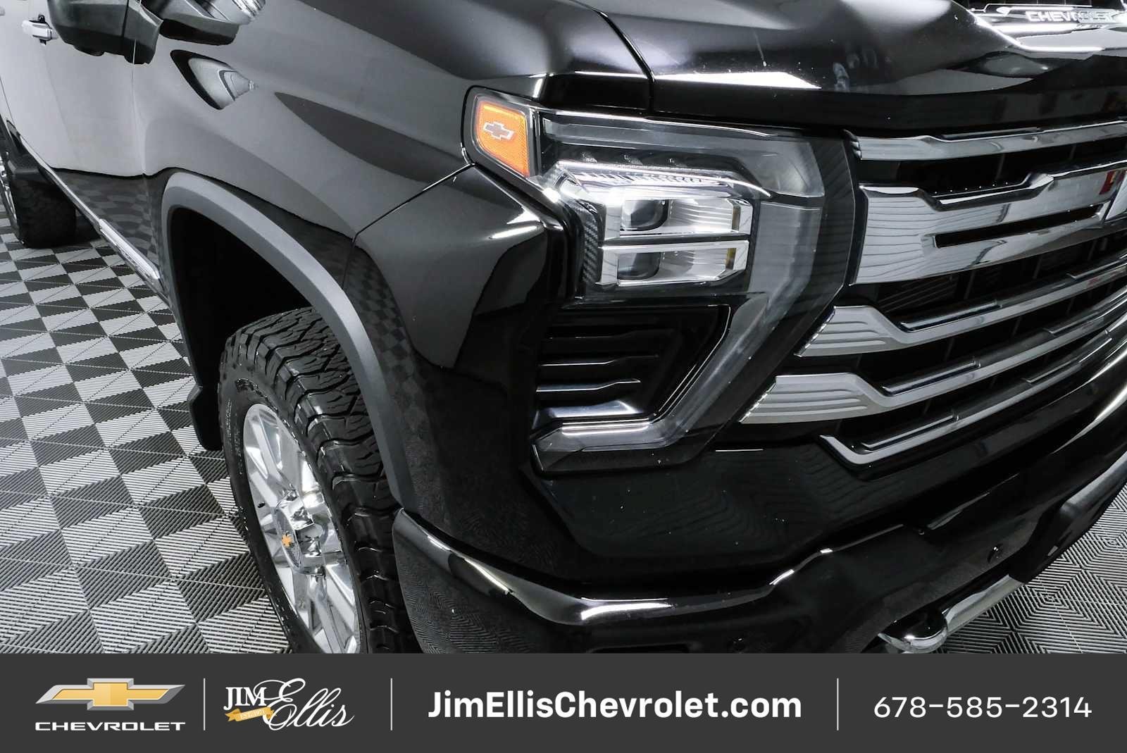 Certified 2024 Chevrolet Silverado 2500 High Country w/ Technology Package AWD/4WD image 36