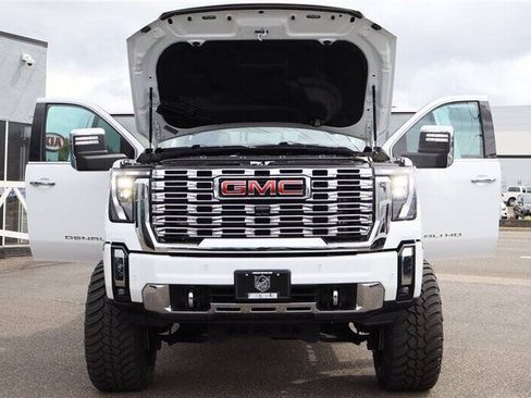 Used 2025 GMC Sierra 3500 Denali w/ Denali Reserve Package AWD/4WD image 46