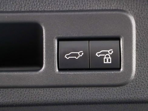 Used 2025 Toyota 4Runner TRD Off-Road Premium AWD/4WD image 30
